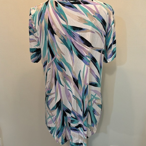 Vibrant Leaf Print Short Sleeve Top - Picture 3 of 5